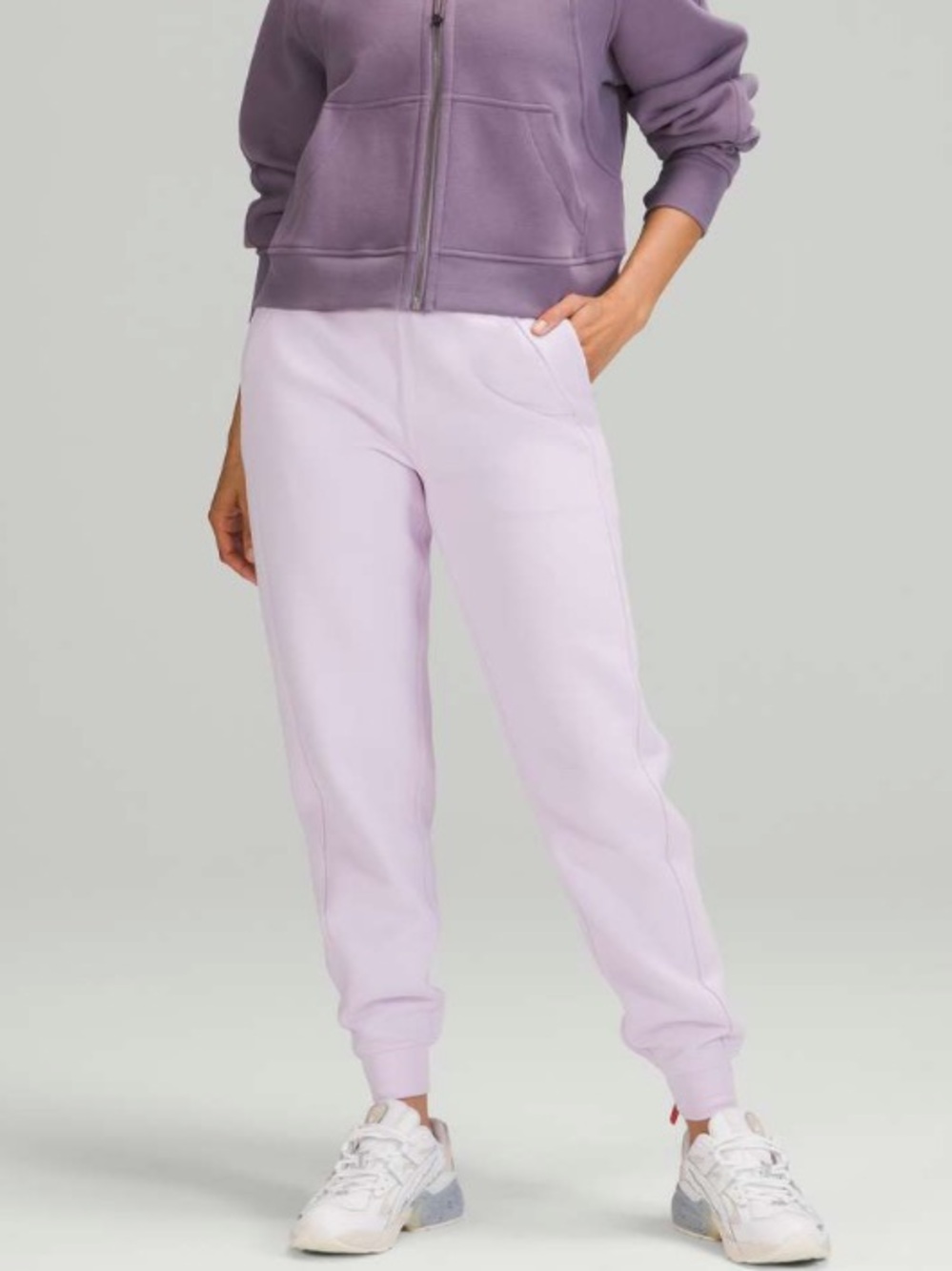 NWT Lululemon Scuba High-Rise Jogger
*Fleece 28"
Lavender Dew Sz 8